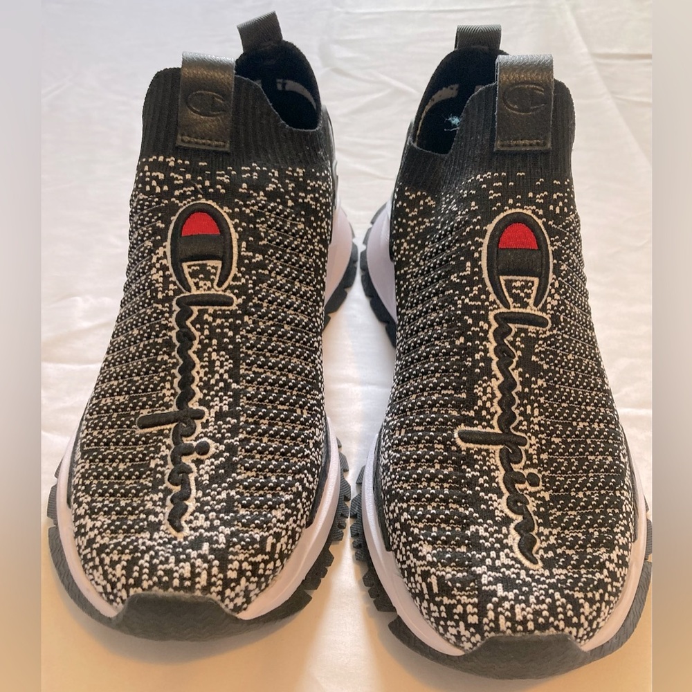 Champion men’s reflex mingle knit low top sneakers.